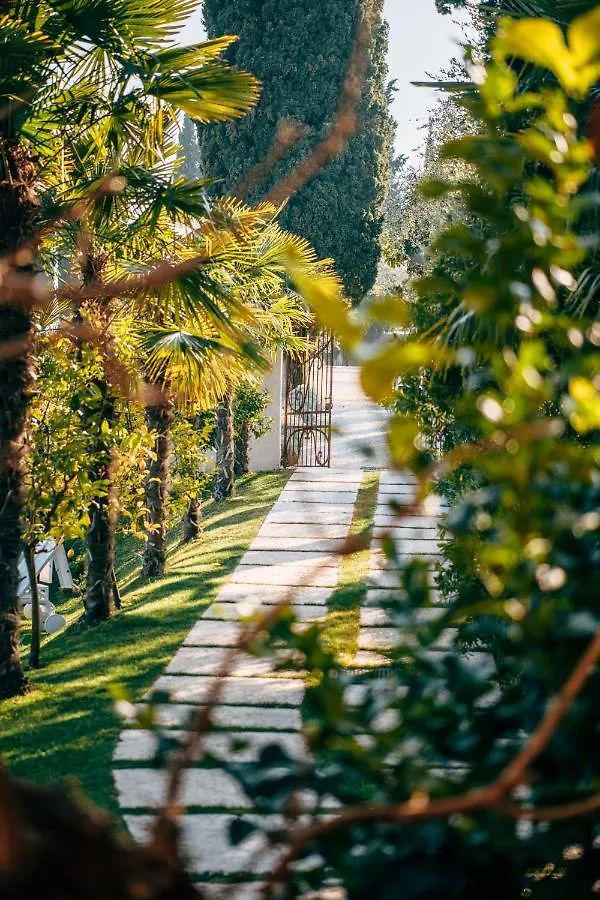 Borgo Il Mezzanino Villa Salo Farm stay